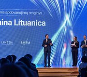 Mokslų akademijoje apdovanoti Lietuvai tarptautinėse olimpiadose atstovavę mokiniai