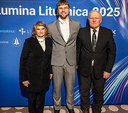 Mokslų akademijoje apdovanoti Lietuvai tarptautinėse olimpiadose atstovavę mokiniai