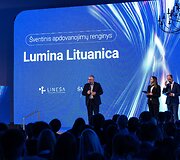 Mokslų akademijoje apdovanoti Lietuvai tarptautinėse olimpiadose atstovavę mokiniai