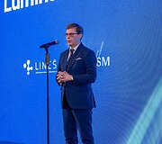 Mokslų akademijoje apdovanoti Lietuvai tarptautinėse olimpiadose atstovavę mokiniai