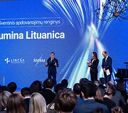 Mokslų akademijoje apdovanoti Lietuvai tarptautinėse olimpiadose atstovavę mokiniai