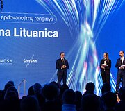 Mokslų akademijoje apdovanoti Lietuvai tarptautinėse olimpiadose atstovavę mokiniai