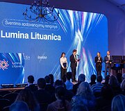 Mokslų akademijoje apdovanoti Lietuvai tarptautinėse olimpiadose atstovavę mokiniai