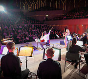 Vilniuje ir Kaune &bdquo;Paradise Symphony!&ldquo; &ndash; kvietimas pasinerti į tropikų ritmus ir keisti lietuvi&scaron;ką žiemą į svaiginančią vasarą