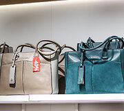 &bdquo;Outlet Park&ldquo; įsikūrusi &bdquo;Bags & More&ldquo; &ndash; atsinaujino: tokių pokyčių nerasite kitose &scaron;io tinklo parduotuvėse 