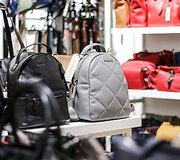 &bdquo;Outlet Park&ldquo; įsikūrusi &bdquo;Bags & More&ldquo; &ndash; atsinaujino: tokių pokyčių nerasite kitose &scaron;io tinklo parduotuvėse 