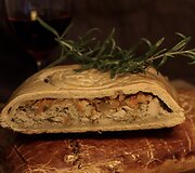 Keto duona, gardžiausi kepiniai bei &bdquo;Napoleonas&ldquo;, kokio dar, matyt, neragavote: &bdquo;Ogmios miesto&ldquo; ūkininkų turgus kviečia ruo&scaron;tis &scaron;venčių stalui 