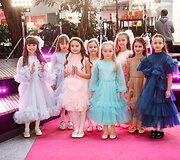 &Scaron;ventinis spindesys ant podiumo &ndash; &bdquo;Catwalk&ldquo; kalėdinis madų &scaron;ou &bdquo;Vilnius Outlet&ldquo;