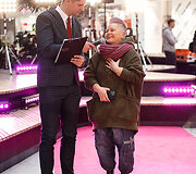 &Scaron;ventinis spindesys ant podiumo &ndash; &bdquo;Catwalk&ldquo; kalėdinis madų &scaron;ou &bdquo;Vilnius Outlet&ldquo;