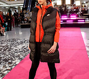 &Scaron;ventinis spindesys ant podiumo &ndash; &bdquo;Catwalk&ldquo; kalėdinis madų &scaron;ou &bdquo;Vilnius Outlet&ldquo;