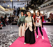 &Scaron;ventinis spindesys ant podiumo &ndash; &bdquo;Catwalk&ldquo; kalėdinis madų &scaron;ou &bdquo;Vilnius Outlet&ldquo;