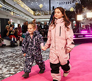 &Scaron;ventinis spindesys ant podiumo &ndash; &bdquo;Catwalk&ldquo; kalėdinis madų &scaron;ou &bdquo;Vilnius Outlet&ldquo;