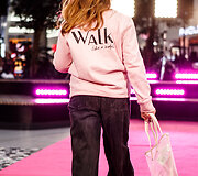 &Scaron;ventinis spindesys ant podiumo &ndash; &bdquo;Catwalk&ldquo; kalėdinis madų &scaron;ou &bdquo;Vilnius Outlet&ldquo;