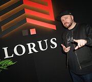 Įspūdingoje erdvėje &bdquo;Porsche&ldquo; automobilių apsuptyje &ndash; įmonių grupės &bdquo;Lorus&ldquo; &scaron;ventė