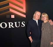 Įspūdingoje erdvėje &bdquo;Porsche&ldquo; automobilių apsuptyje &ndash; įmonių grupės &bdquo;Lorus&ldquo; &scaron;ventė