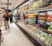 Naujo formato &bdquo;Ogmios miesto&ldquo; parduotuvė &bdquo;Assorti by Livin&ldquo; po vienu stogu subūrė didžiausią sveikų ir gurmani&scaron;kų produktų asortimentą Lietuvoje