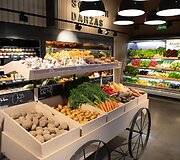 Naujo formato &bdquo;Ogmios miesto&ldquo; parduotuvė &bdquo;Assorti by Livin&ldquo; po vienu stogu subūrė didžiausią sveikų ir gurmani&scaron;kų produktų asortimentą Lietuvoje