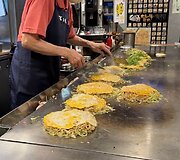 Japonija, okonomyaki blynai