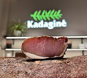Alksnio dūmu kvepianti &bdquo;Vilnius Outlet&ldquo; &bdquo;Kadaginė&ldquo;: &scaron;eimos receptai ir vertybės, kulinarinis paveldas, virtuvės ekspertų liaupsės 