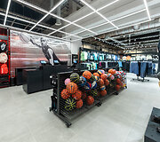 &bdquo;Outlet Park&ldquo; kabinasi dar vieną medalį: atidarė didžiausią &bdquo;Nike Outlet&ldquo; Baltijos regione 