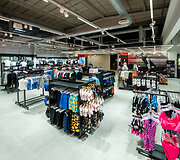 &bdquo;Outlet Park&ldquo; kabinasi dar vieną medalį: atidarė didžiausią &bdquo;Nike Outlet&ldquo; Baltijos regione 