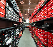 &bdquo;Outlet Park&ldquo; kabinasi dar vieną medalį: atidarė didžiausią &bdquo;Nike Outlet&ldquo; Baltijos regione 
