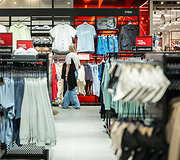 &bdquo;Outlet Park&ldquo; kabinasi dar vieną medalį: atidarė didžiausią &bdquo;Nike Outlet&ldquo; Baltijos regione 