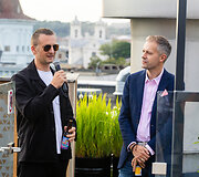 Rožinė premjera Kaune: A. Tapinas su &bdquo;Volfas Engelman Nealkoholinis&ldquo; pristatė Nidos festivaliui sukurtą gėrimą