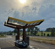 30 dienų po Europą elektromobiliu: nei&scaron;semiami grožio kilometrai ir būtina ilgų atostogų dovana sau