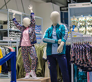 Pozityvūs rezultatai, augantys klientų srautai ir naujienos lentynose: &bdquo;Outlet Park&ldquo; įsikūrusios &bdquo;Adidas Outlet&ldquo; ruduo &ndash; produktyvus 