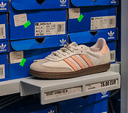 Pozityvūs rezultatai, augantys klientų srautai ir naujienos lentynose: &bdquo;Outlet Park&ldquo; įsikūrusios &bdquo;Adidas Outlet&ldquo; ruduo &ndash; produktyvus 