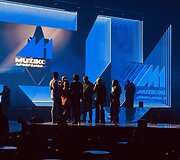 Sumai&scaron;tis M1 muzikos apdovanojimų repeticijų metu
