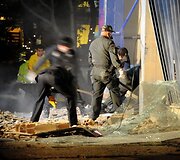 I&scaron;daužtas langas