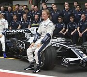&bdquo;Williams&ldquo; komanda: 23 m. Nico Rosbergas i&scaron; Vokietijos ir 24 m. Kazuki Nakajima i&scaron; Japonijos