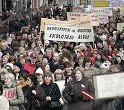 Akimirka i&scaron; protesto