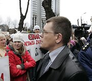 Akimirka i&scaron; protesto