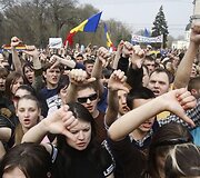 Nepatenkinti rinkimų rezultatais protestuotojai