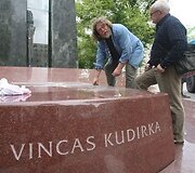 Vinco Kudirkos statulai parengta vieta.