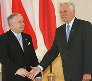 Prezidentas L.Kaczynskis su prezidentu Valdu Adamkum 2006 m. kovo 14 d.