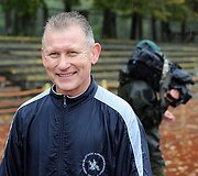 Kariuomenės vadas Arvydas Pocius i&scaron;laikė fizinio parengtumo testą.