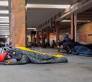 Kyjivo metro miesto gyventojai naudoja ir kaip priedangą nuo rusų atakų.
