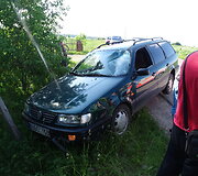 Dviratininkės ir automobilio susidūrimas Veiviržėnuose