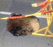 Avarija ties smegduobe Rasų gatvėje
