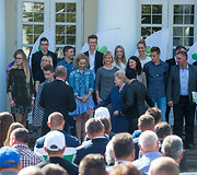 Dalia Grybauskaitė apdovanojo praėjusių mokslo metų Lietuvos mokyklų žaidynių nugalėtojus.