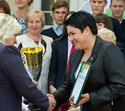 Dalia Grybauskaitė apdovanojo praėjusių mokslo metų Lietuvos mokyklų žaidynių nugalėtojus.