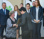 Dalia Grybauskaitė apdovanojo praėjusių mokslo metų Lietuvos mokyklų žaidynių nugalėtojus.