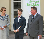 Dalia Grybauskaitė apdovanojo praėjusių mokslo metų Lietuvos mokyklų žaidynių nugalėtojus.