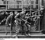 Ypatingojo Dirlewangerio pulko kariai Var&scaron;uvoje, Focho gatvėje (1944 m. rugpjūtis)