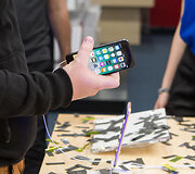 Oficialios prekybos telefonais &bdquo;iPhone8&ldquo; pradžia parduotuvėje &bdquo;Apple Shop Lietuva&ldquo;