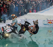 Beproti&scaron;kas &bdquo;Red Bull Jump & Freeze&ldquo; renginys Liepkalnyje